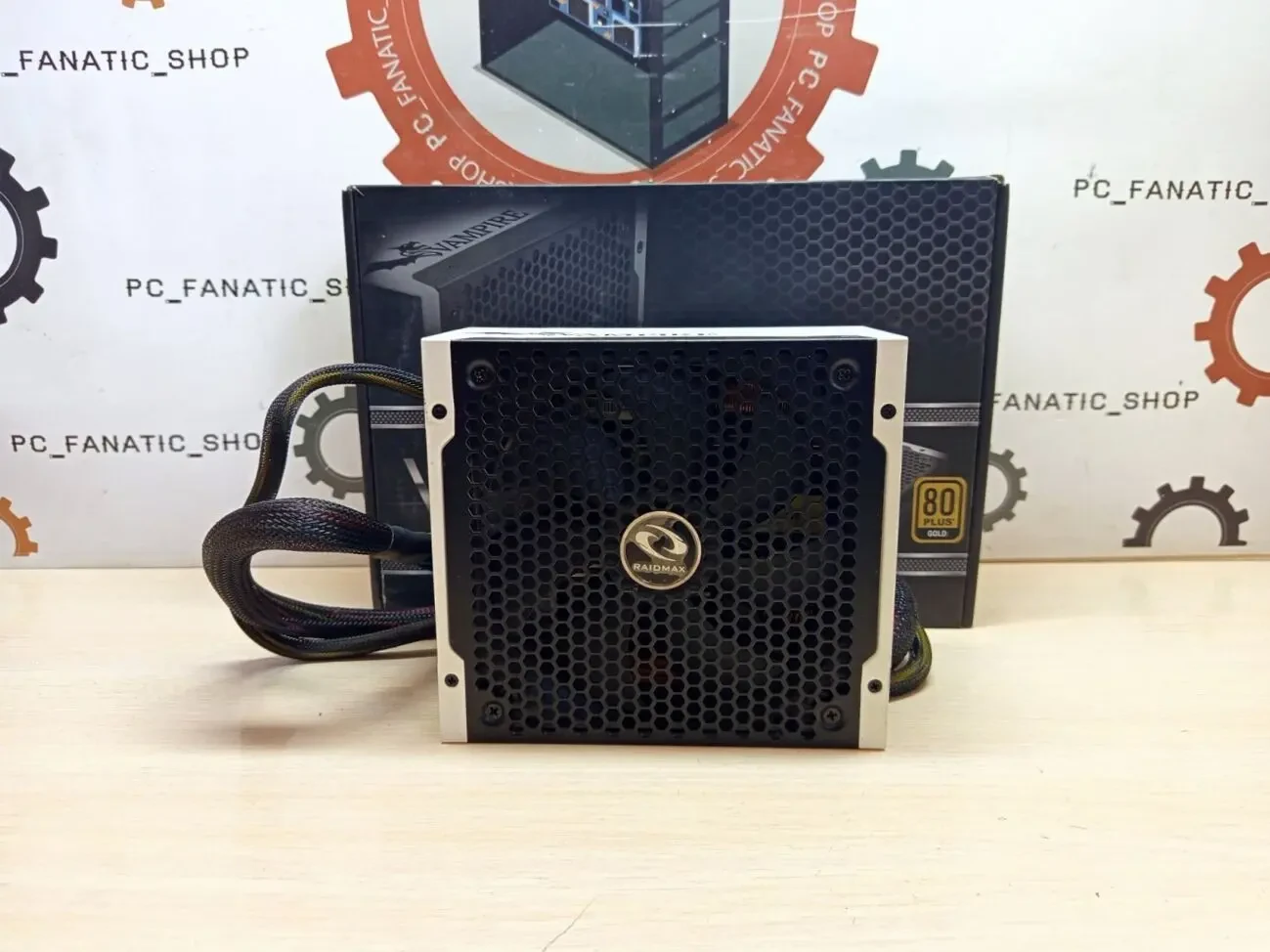 Блок живлення Raidmax Vampire 800W 2