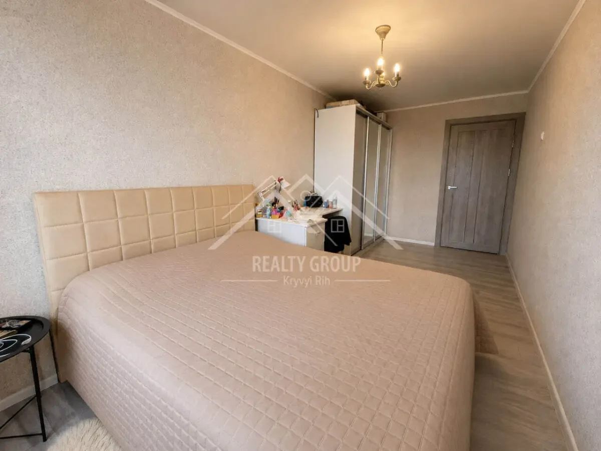 Продаж 2к квартири на Дзержинці 3