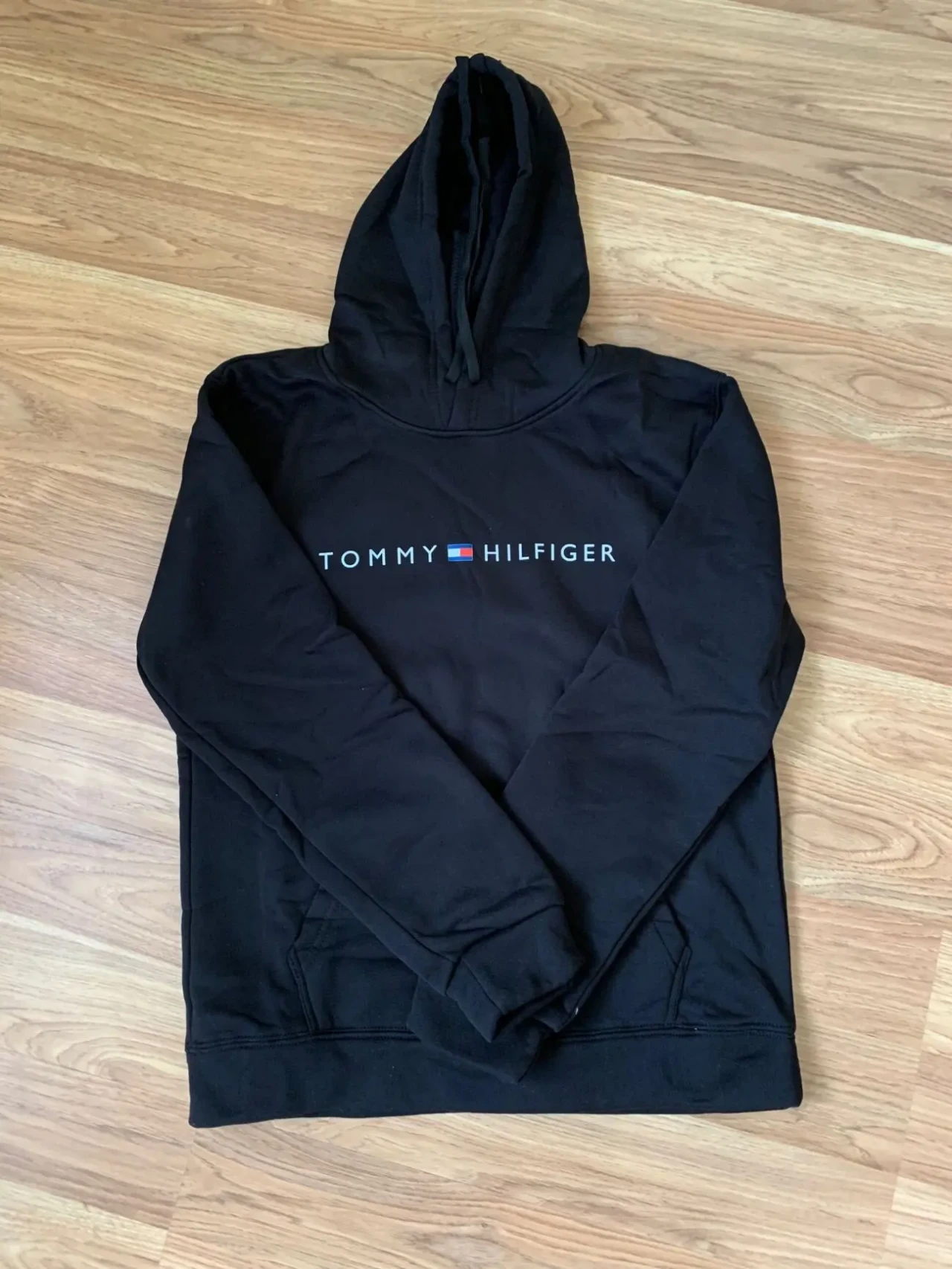 Стильний чорний худі Tommy Hilfiger 3