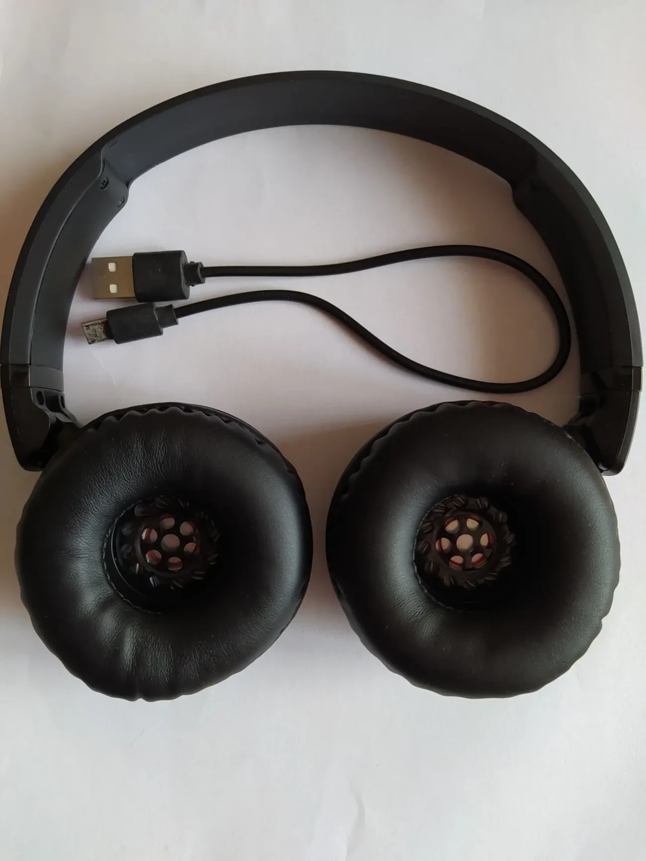 Навушники бездротові Philips SHB3060 2