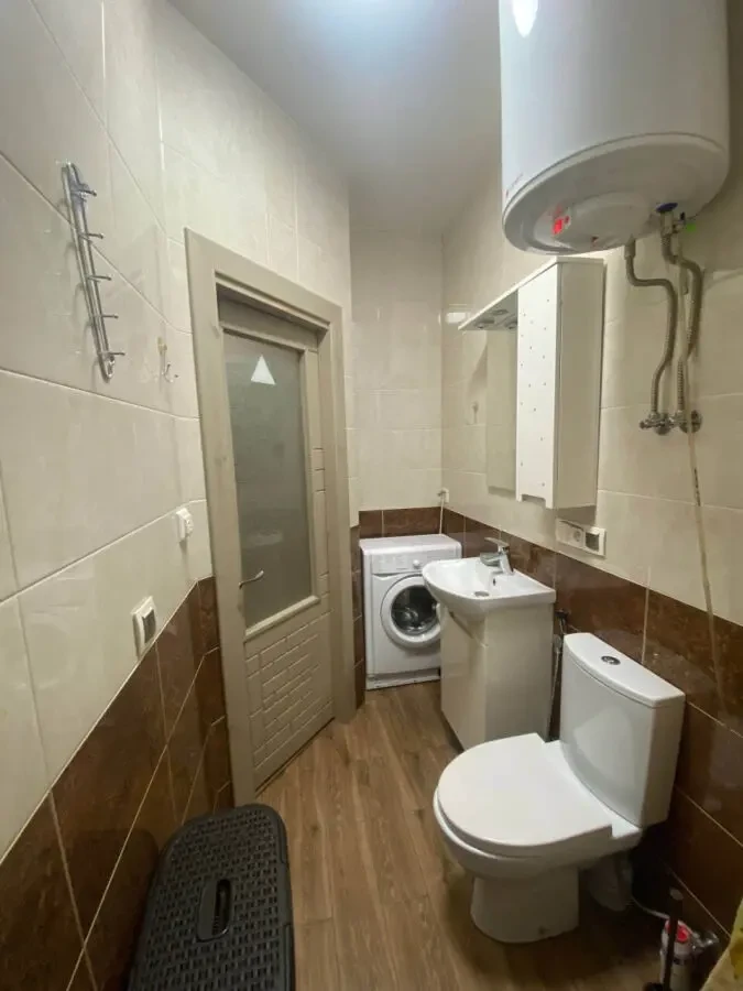 продам 3 комнатную квартиру 8
