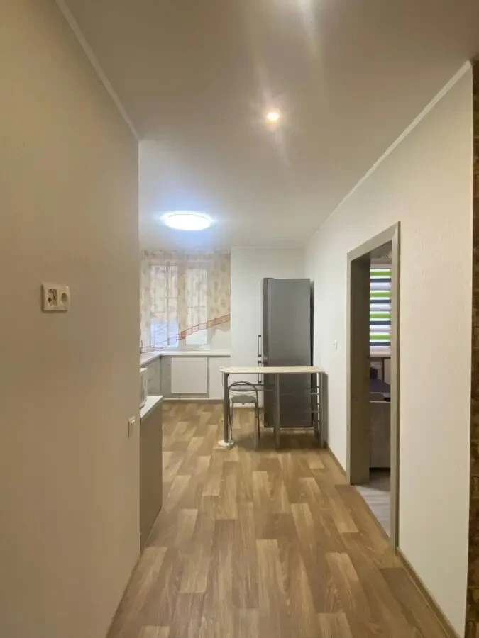продам 3 комнатную квартиру 4