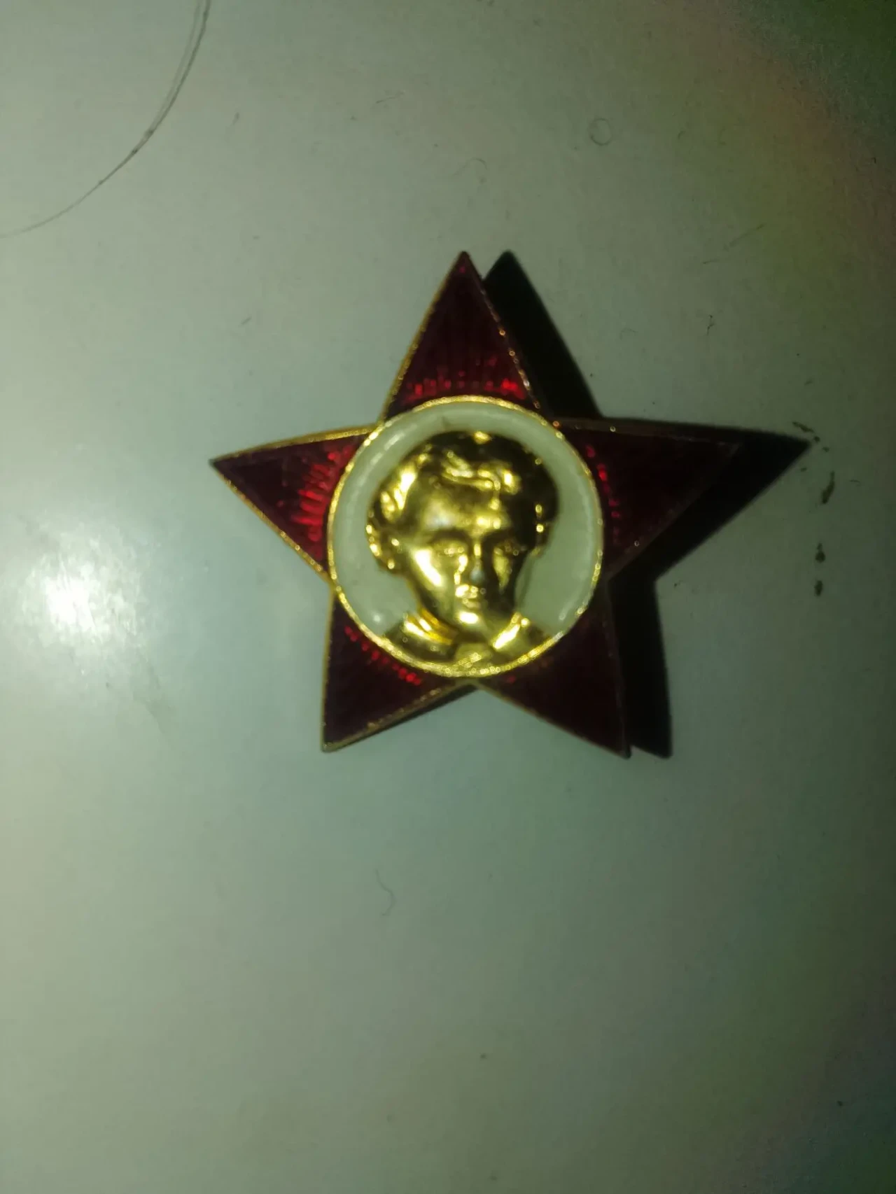 Продам значок зірочка жовтенятка