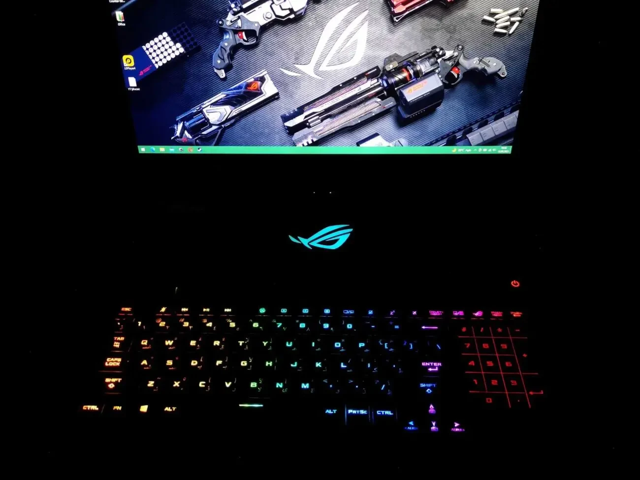 Asus ROG GX701 2