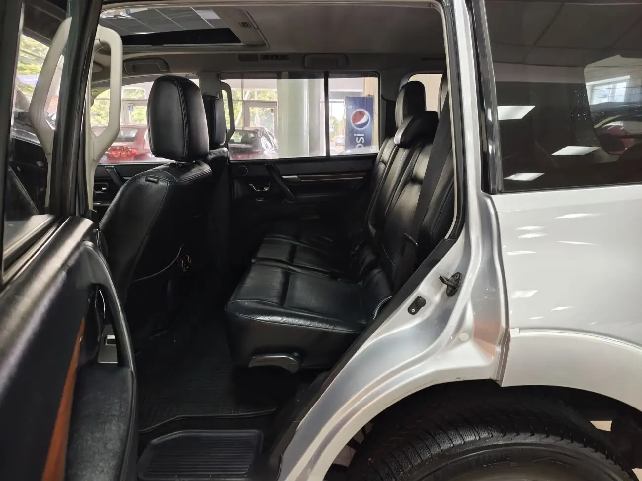 Mitsubishi Pajero 4WD 3.2 Di-DC 16V 5АКПП 2008 р.в. (165 к.с.) 7