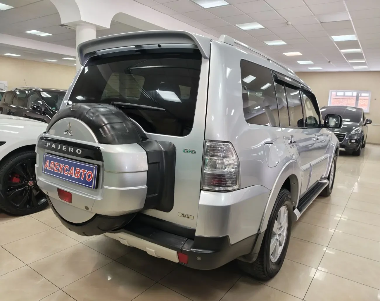 Mitsubishi Pajero 4WD 3.2 Di-DC 16V 5АКПП 2008 р.в. (165 к.с.) 3
