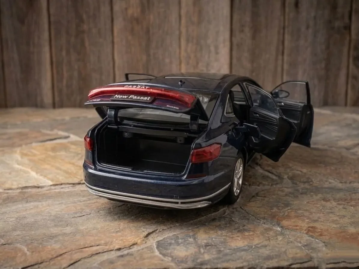 Колекційна металева модель Volkswagen Passat у масштабі 1 24 3
