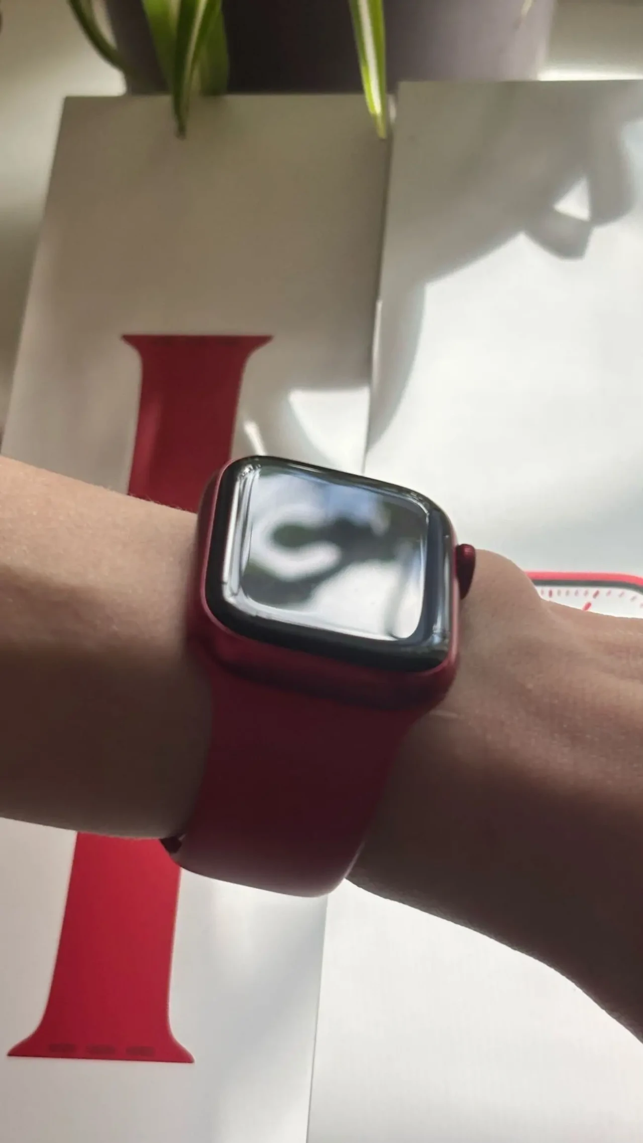 Apple Watch 7 41 mm Red 5