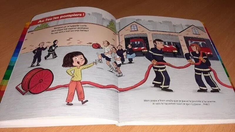 Книга для дітей пожежні на французькій мові. 3