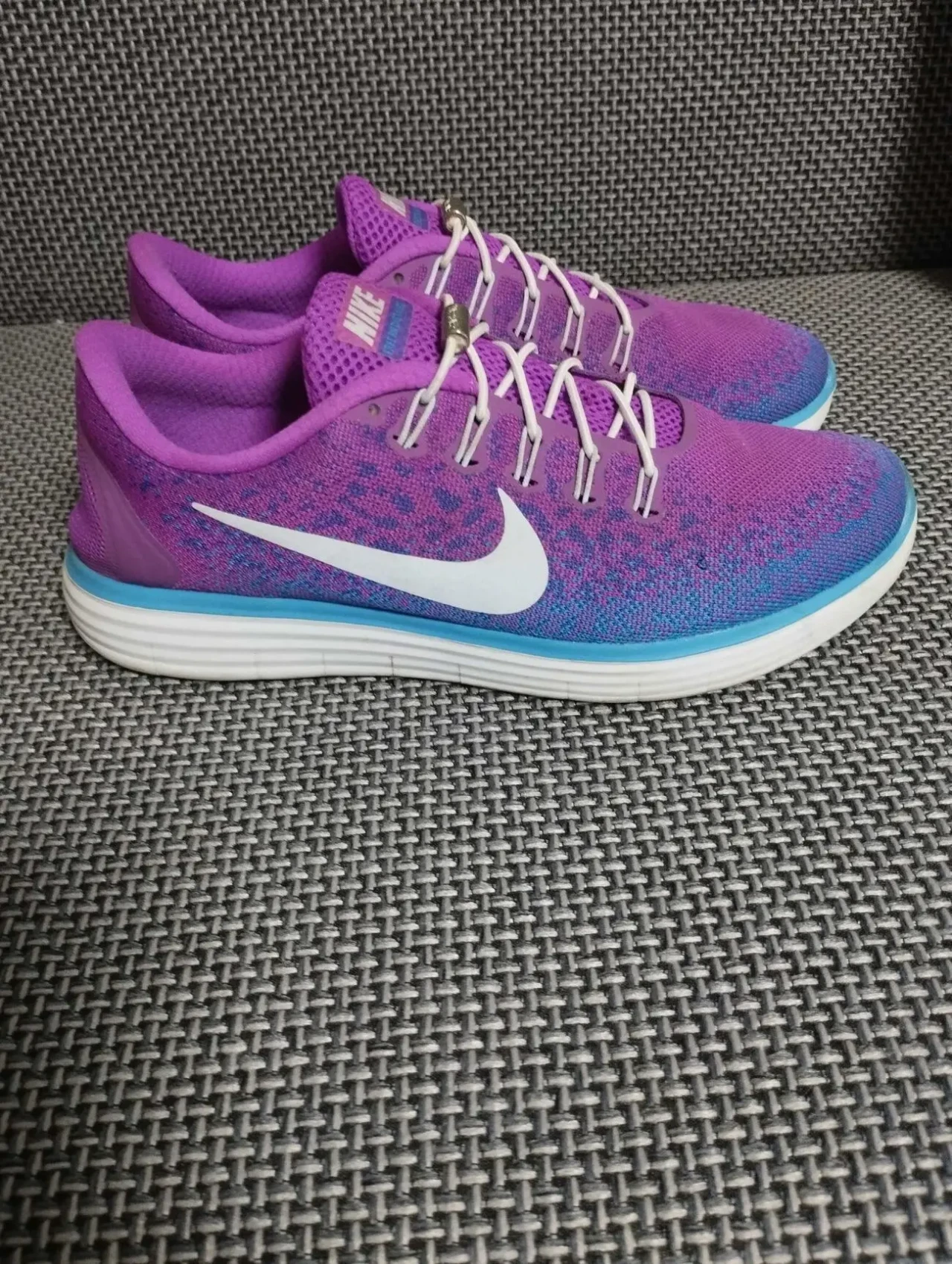 Кросівки жіночі Nike 40 р 2
