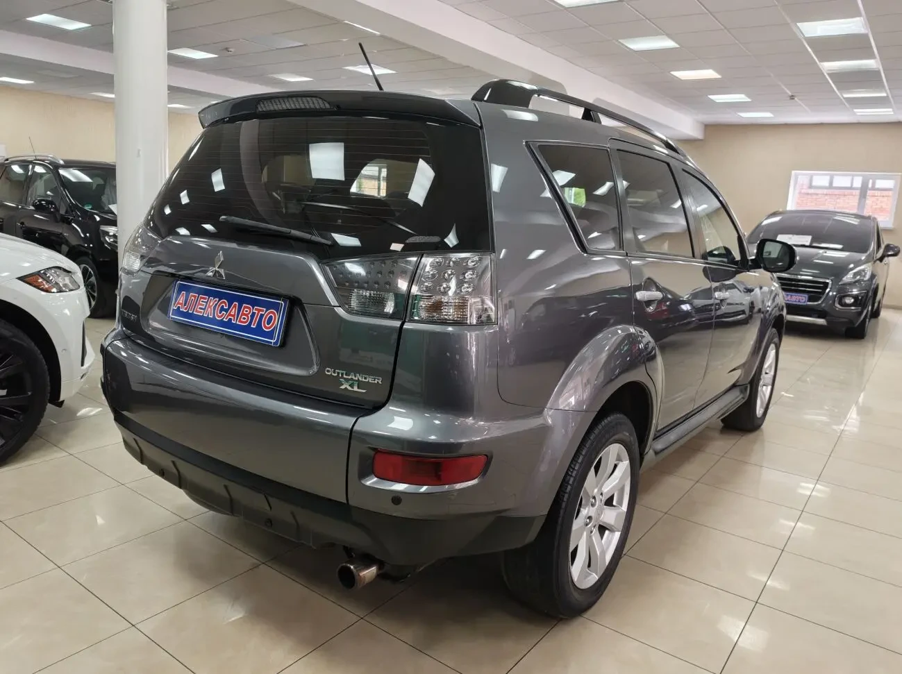 Mitsubishi Outlander 4WD 2.0i 16V 6АКПП 2011 р.в. (147 к.с.) 7