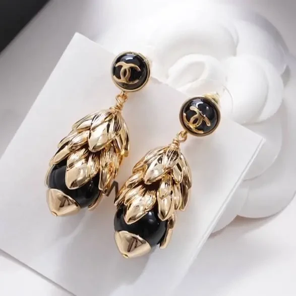 Сережки Chanell 6