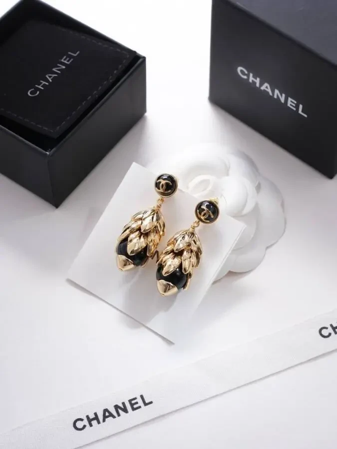Сережки Chanell 4