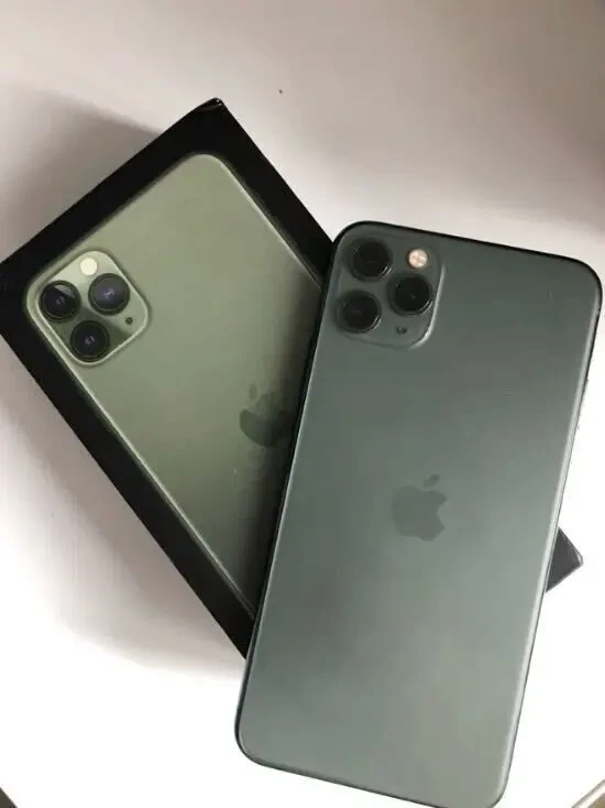 продам Айфон 11 2