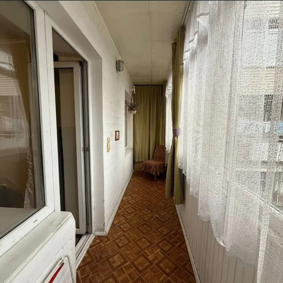 Продам 1к квартиру в центре 5