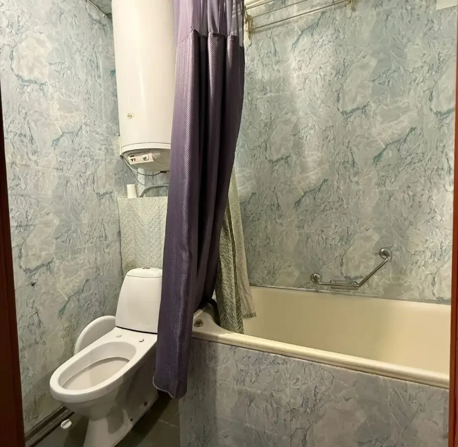 Продам 1к квартиру в центре 7