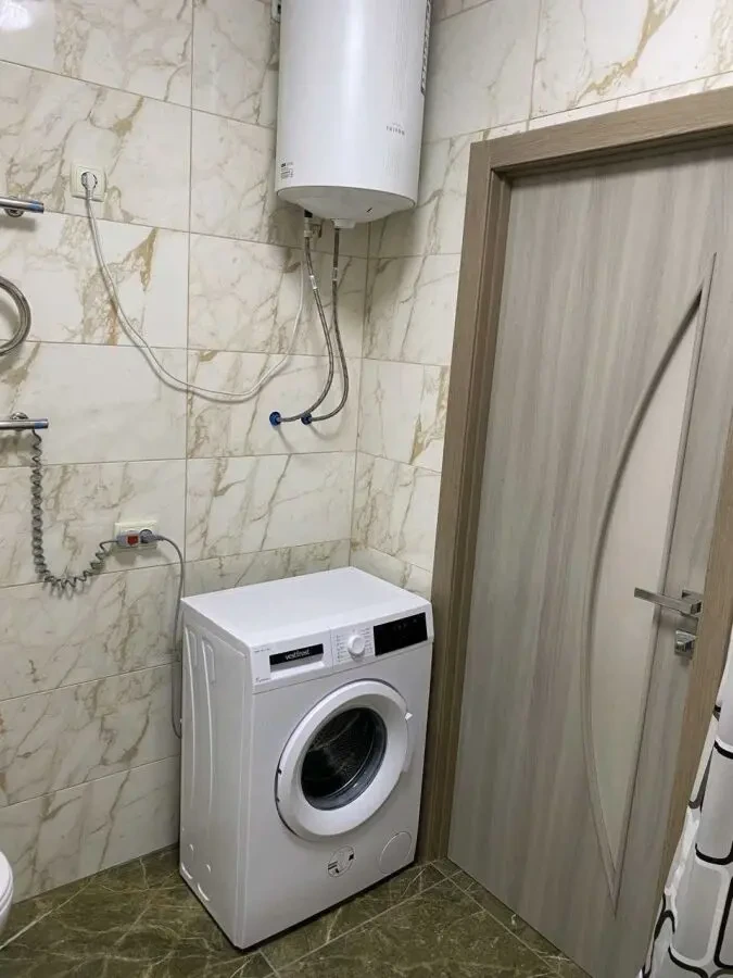 Продам квартиру 1.ком . ЖК Сказка метро холодная гора 8
