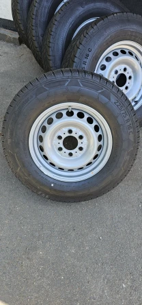 Шини спрінтер 906 907