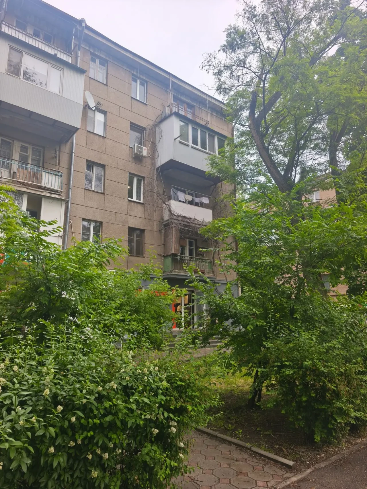 Продам 2 комн кв 6 ст.Б.Фонтана 10