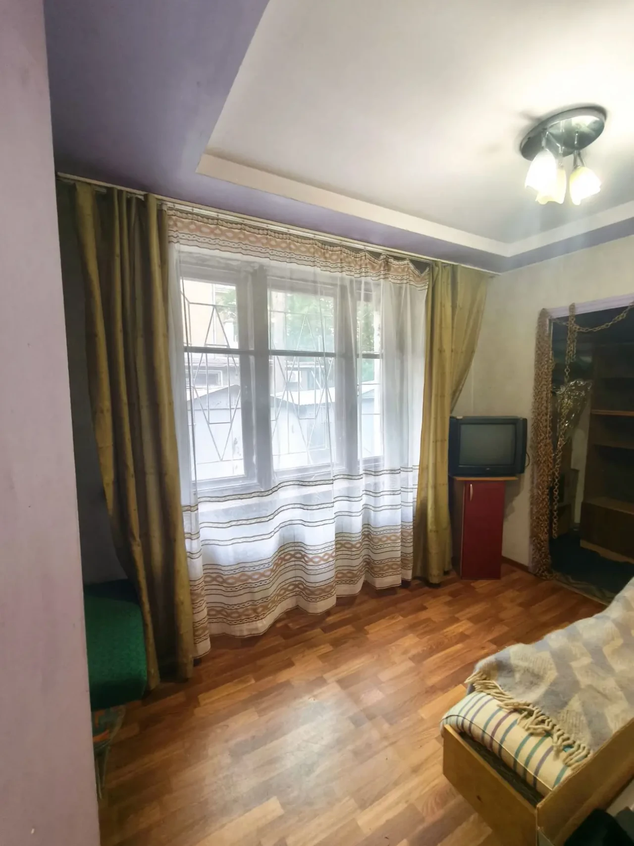 Продам 2 комн кв 6 ст.Б.Фонтана 9