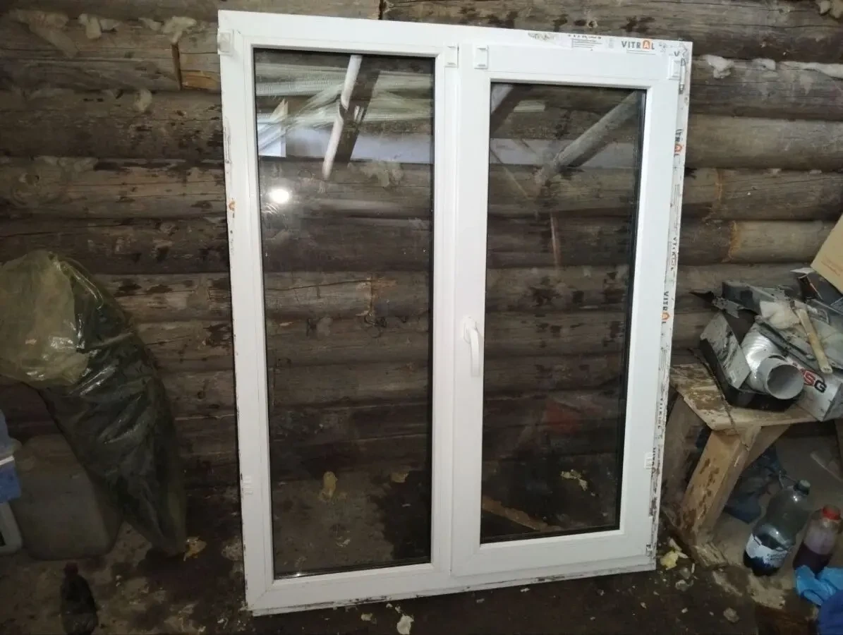 Продам 1 вікно і 1 двері 4