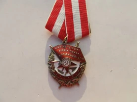 Орден Боєвого червоного прапора 346 282 гарному стані в коллекцию в рідній патині.