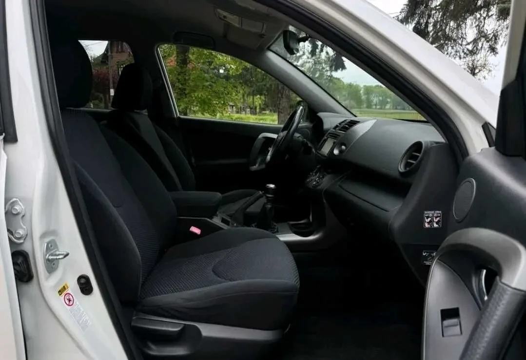 Toyota RAV 4 6