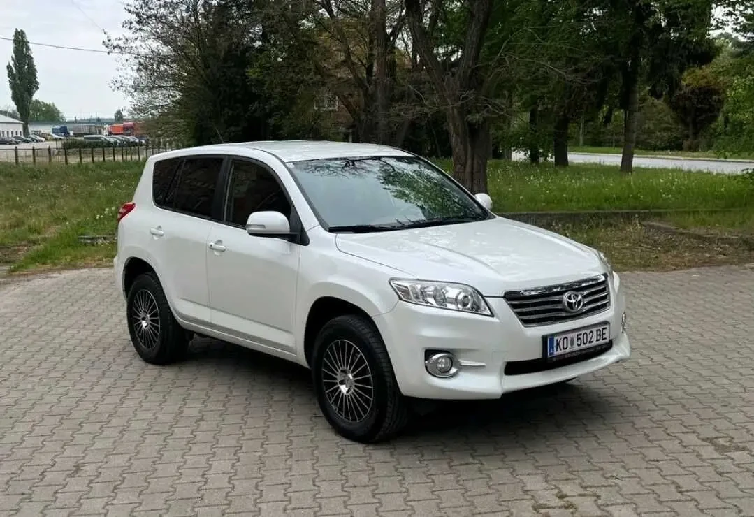 Toyota RAV 4 2