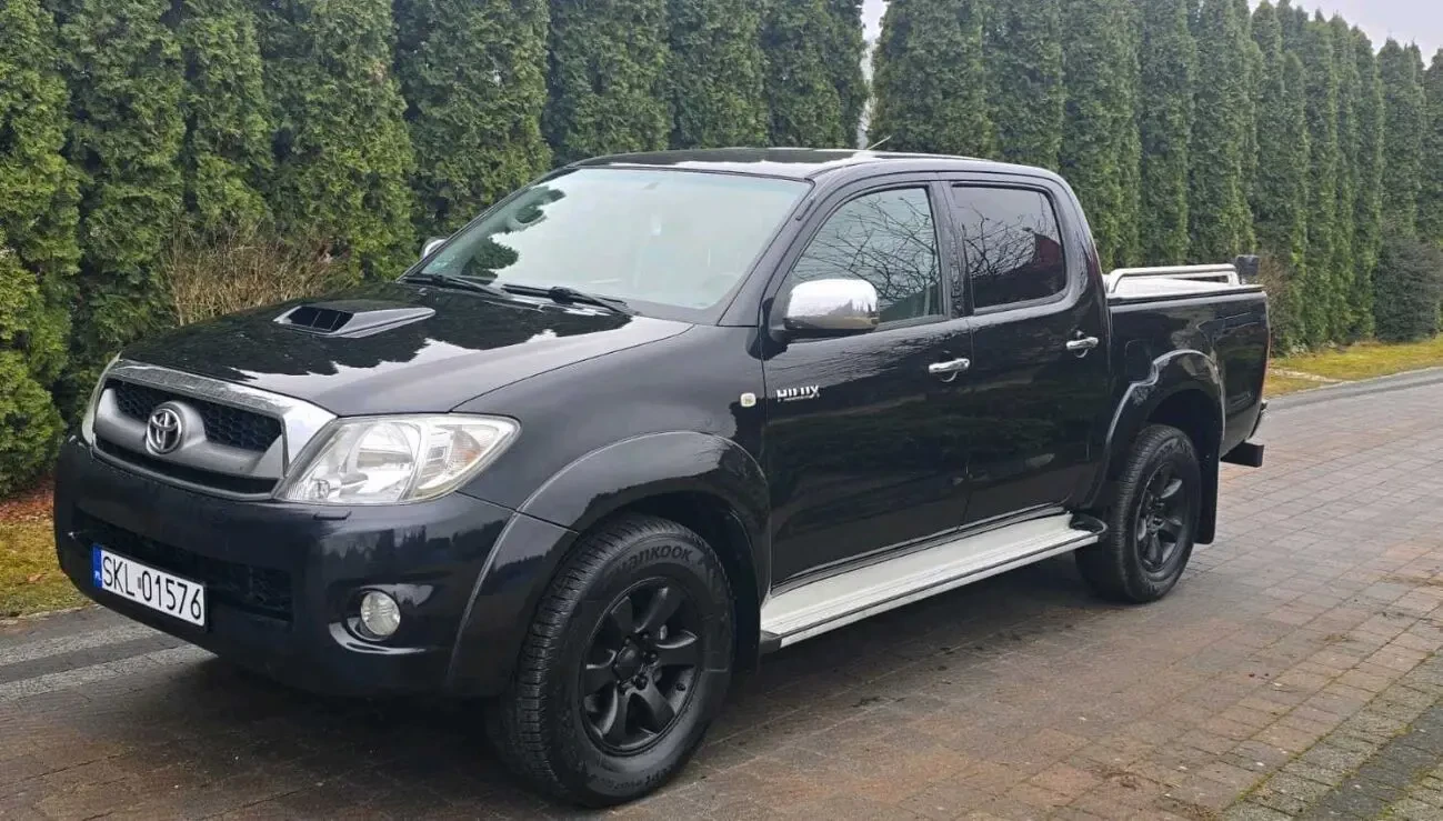 пікап Toyota Hilux 2