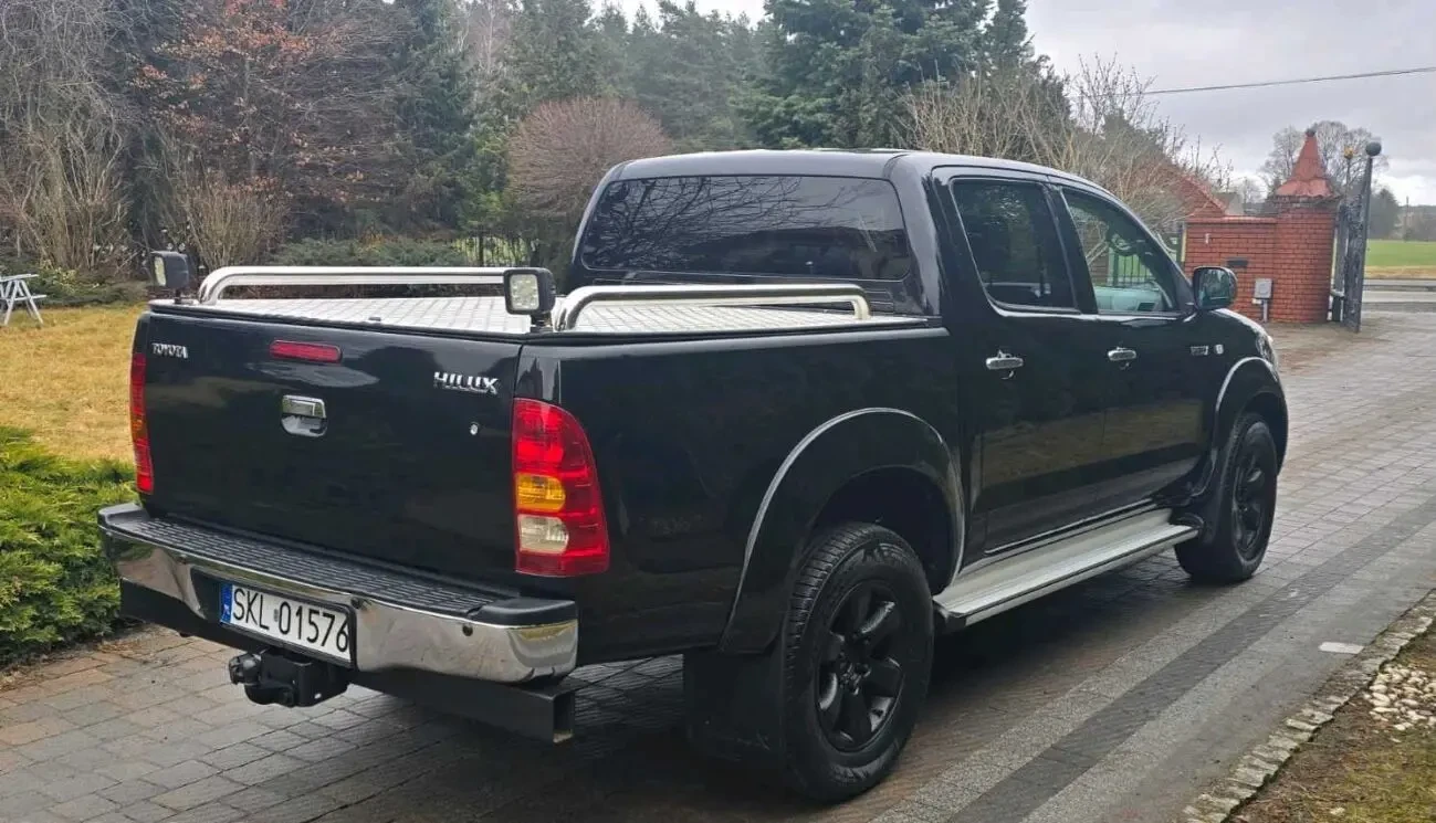 пікап Toyota Hilux 3