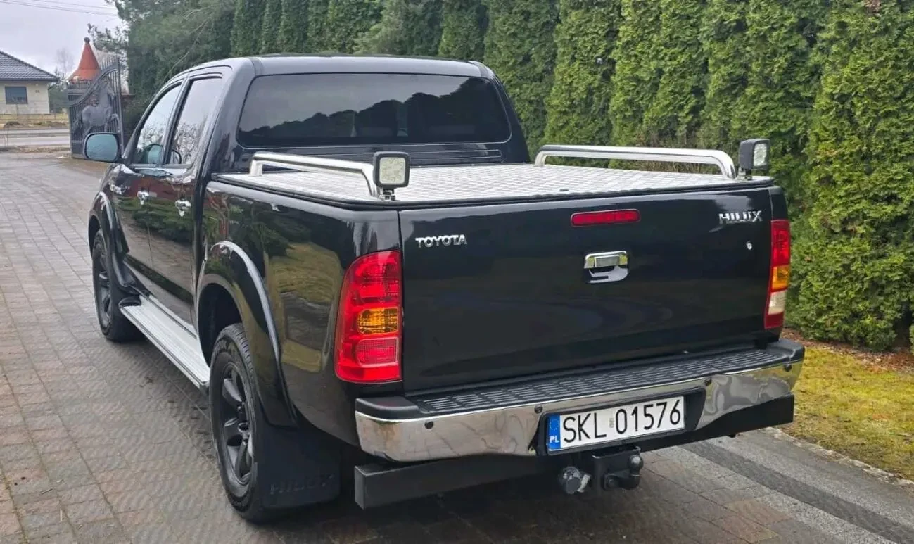 пікап Toyota Hilux 4