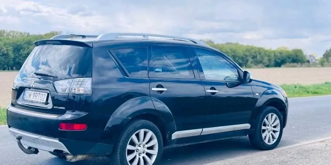 Mitsubishi Outlander 4