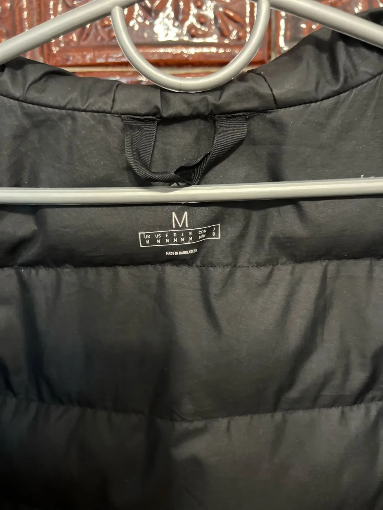 Продаж зимової чоловічої куртки Adidas. 4