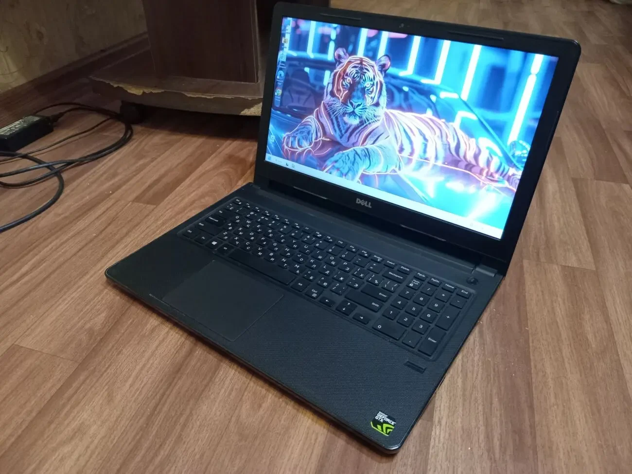 Игровой Видео GTX 1050 (4 ГБ) Core i5 7200U / DELL 15 4
