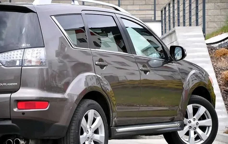 Mitsubishi Outlander 2.0 TD 4