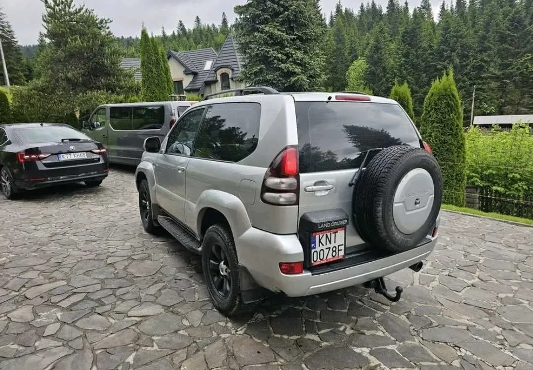 Toyota Land Cruiser Prado 120 4