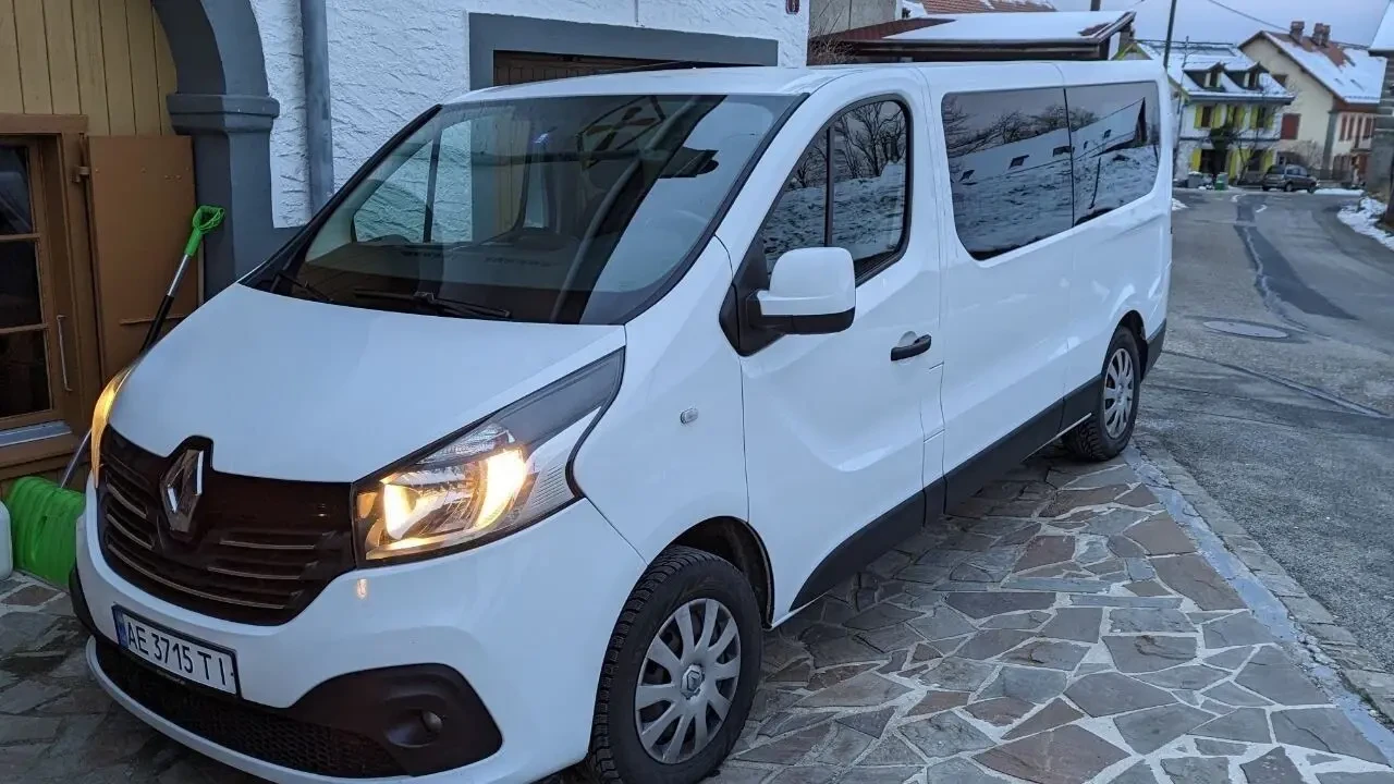 продаж RENAULT TRAFIC 2018 1.6 дизель 2