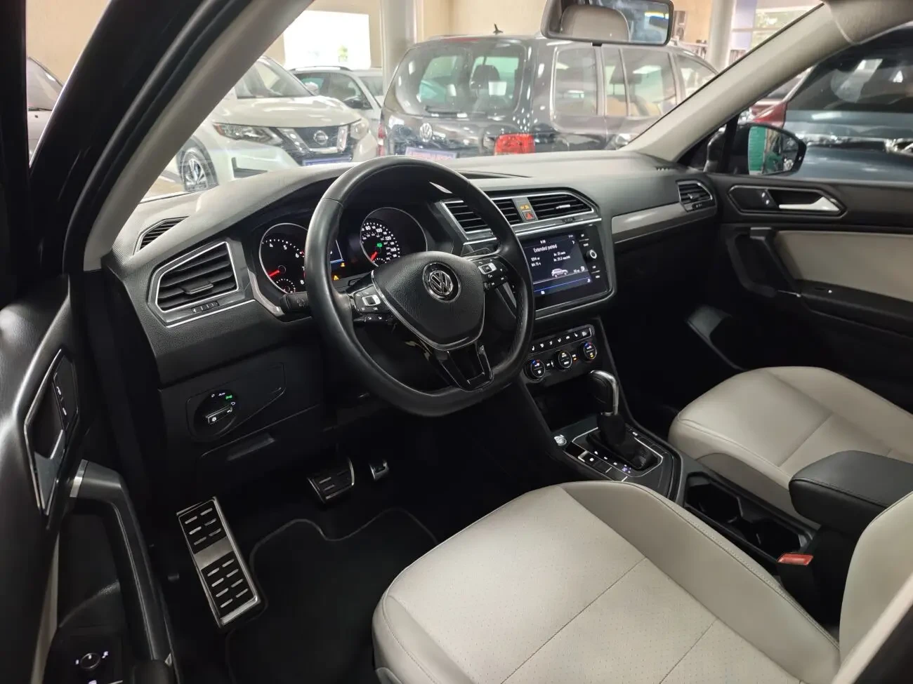 Volkswagen Tiguan 2.0TSI 16V 8АКПП 2017 р.в. (184 к.с.) 7 місць 9