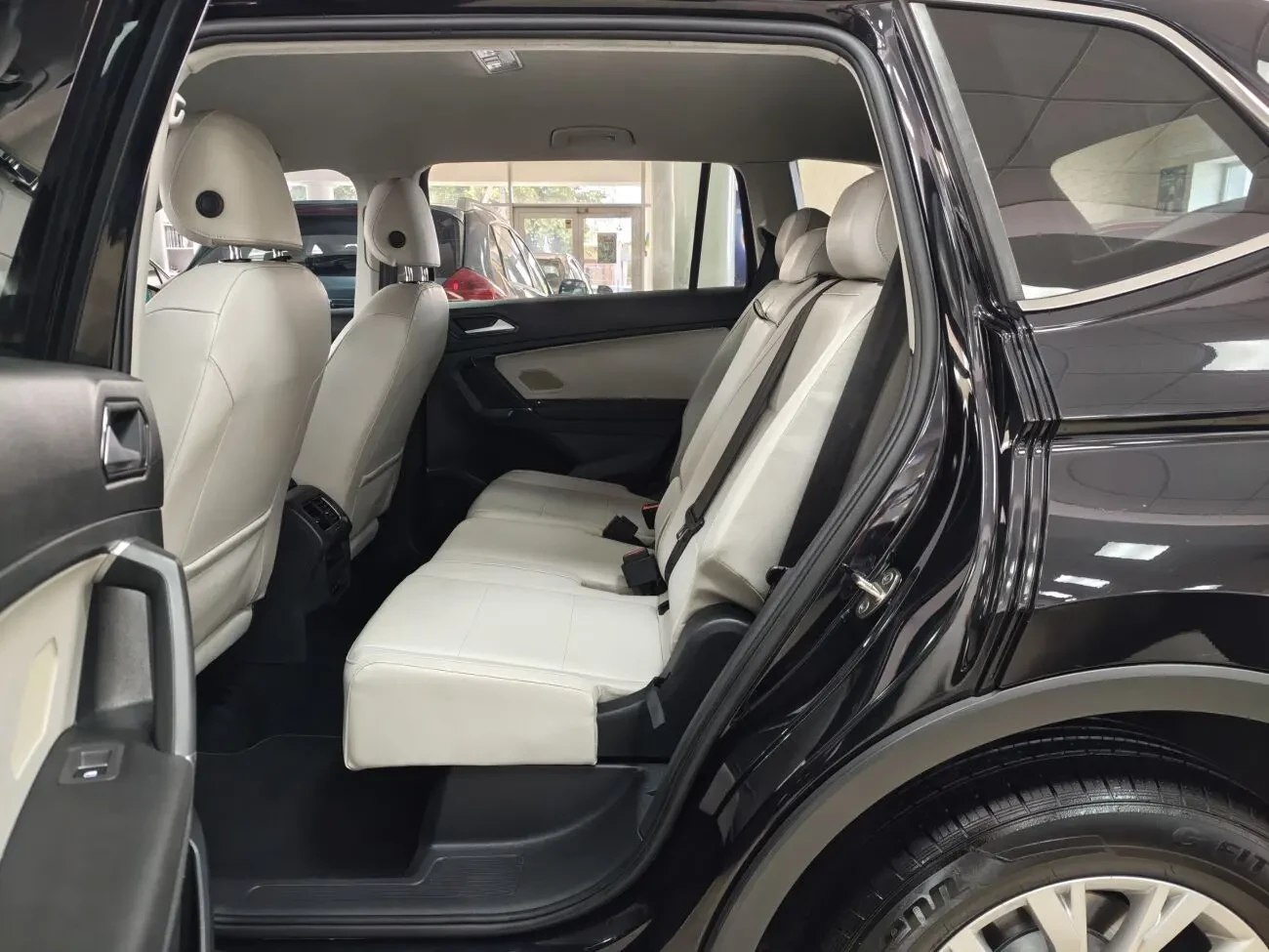 Volkswagen Tiguan 2.0TSI 16V 8АКПП 2017 р.в. (184 к.с.) 7 місць 8
