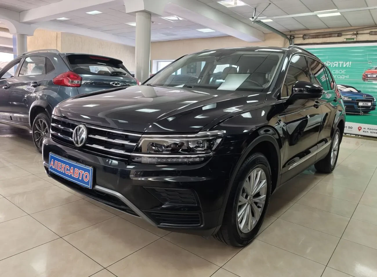 Volkswagen Tiguan 2.0TSI 16V 8АКПП 2017 р.в. (184 к.с.) 7 місць 3