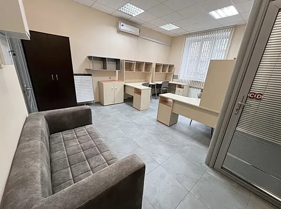 Аренда офиса 55 м2 с мебелью, Маккейна (Кудри), Печерск, Зверинецкая 3