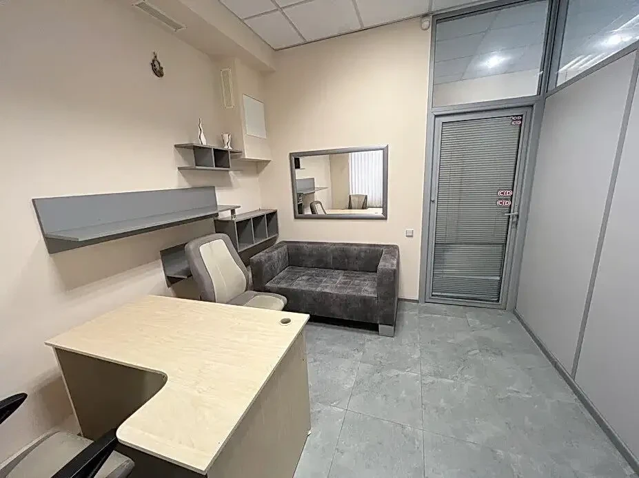 Аренда офиса 55 м2 с мебелью, Маккейна (Кудри), Печерск, Зверинецкая 5