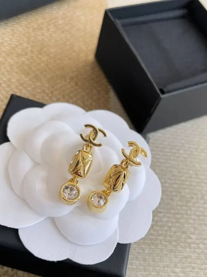 Сережки Chanell 5