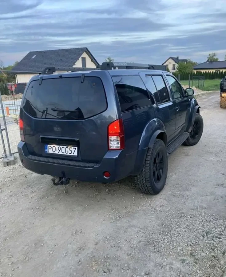 Nissan Pathfinder 6