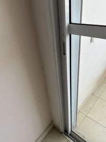 Стекло от пластикового окна
