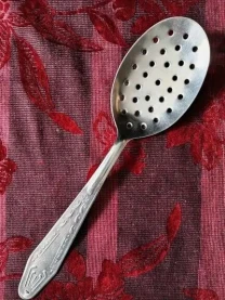 Ложка шумовка, гарнирна ложка с отверстиями з отворами нержавійка вічная 1 шт. радянский раритет