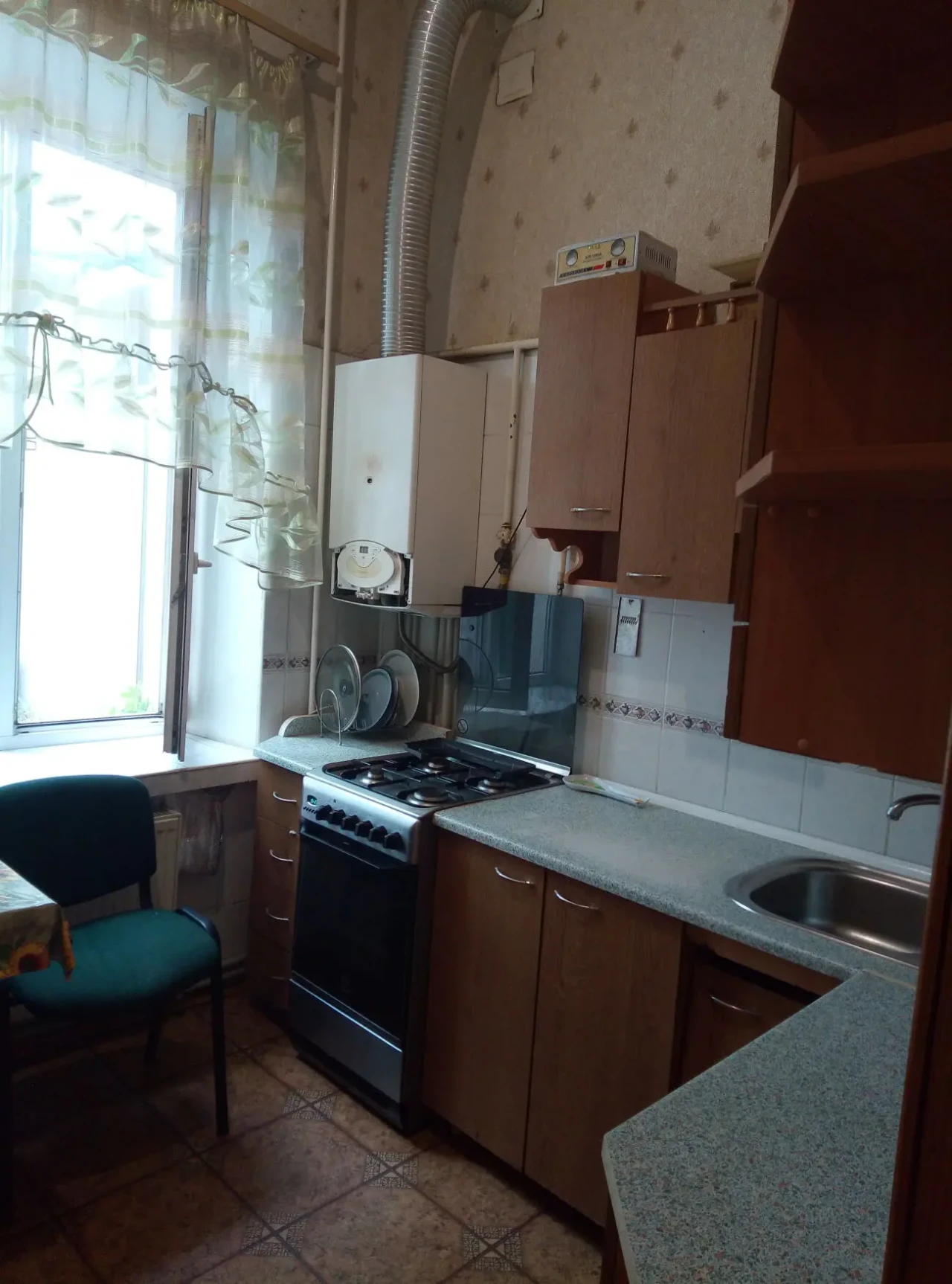 Крупногабаритная трёхкомнатная квартира в центре 8