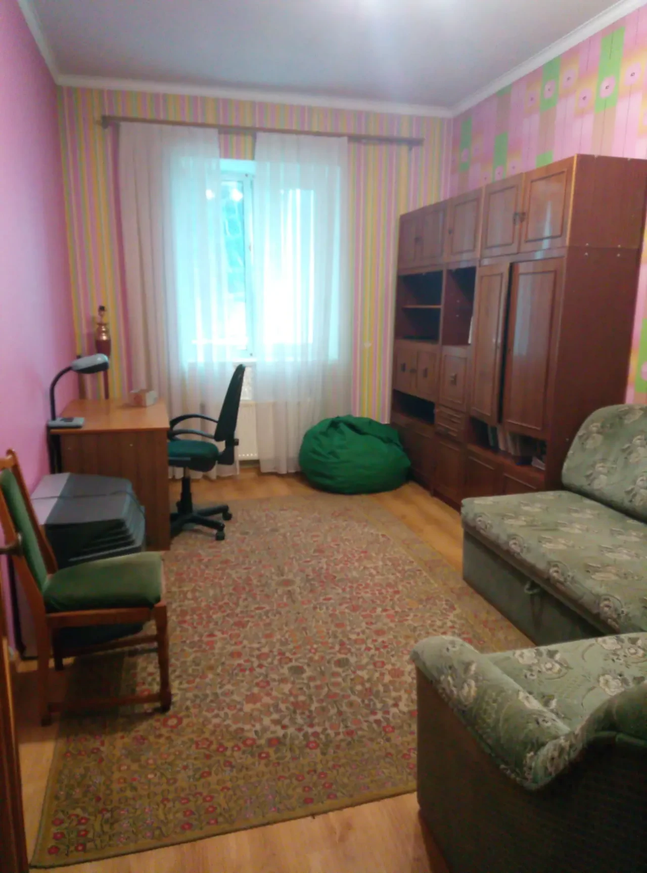 Крупногабаритная трёхкомнатная квартира в центре 7