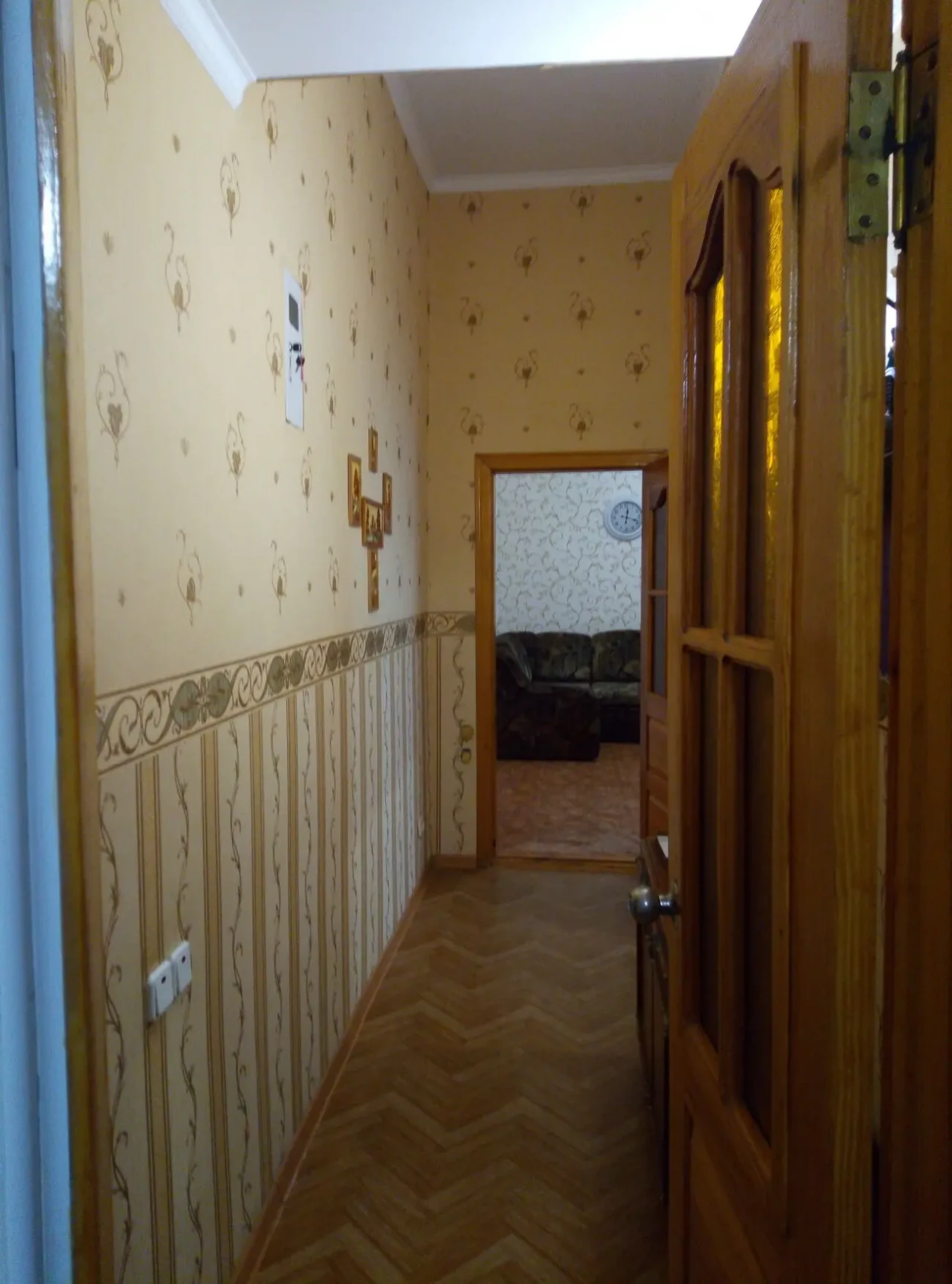 Крупногабаритная трёхкомнатная квартира в центре 2