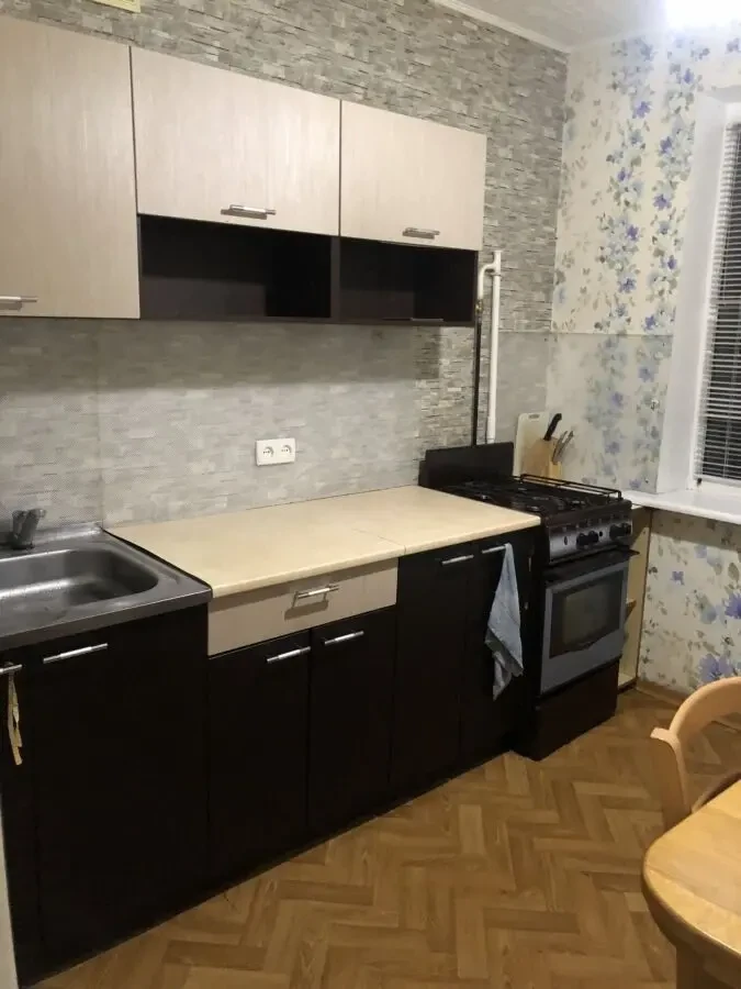Від власника. Без комісії. 2к квартира, окремі кімнати, Привокзальна 14а,Дарницький вокзал Всі зручності для сім'ї Меблі 5